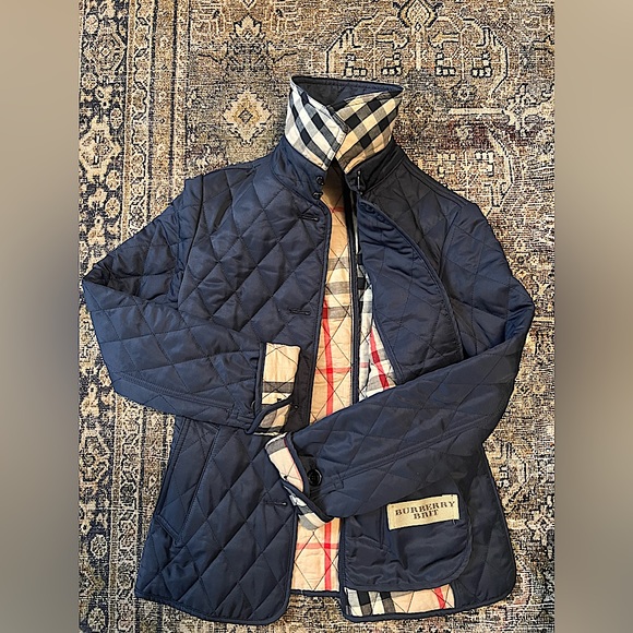 WOMEN’S JACKET SIZE MEDIUM - Picture 1 of 6